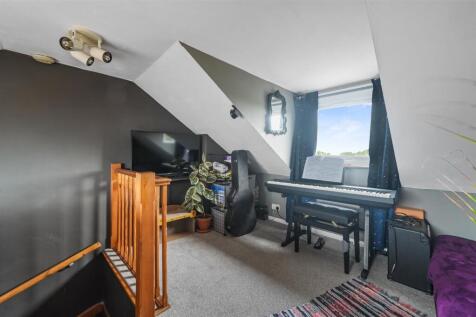 LOFT ROOM