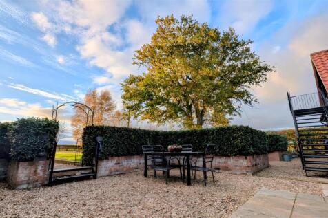 Courtyard Seating Area