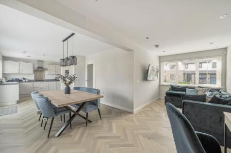 Kitchen / Dining Room / Family Room