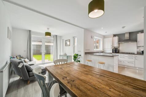 Kitchen/ Living Space