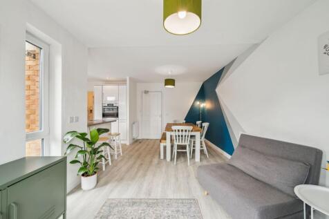 Kitchen / Living Space