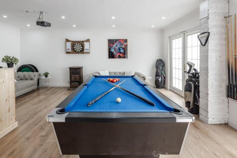 Sunroom / Games Room