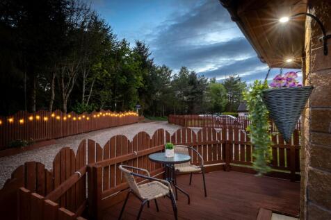 Front Garden - Twilight Shot