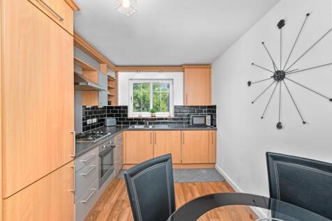Kitchen / Dining Area