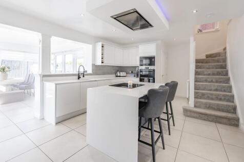 Kitchen / Sunroom