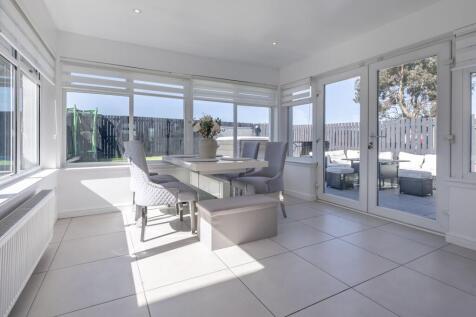 Dining Area/ Sunroom
