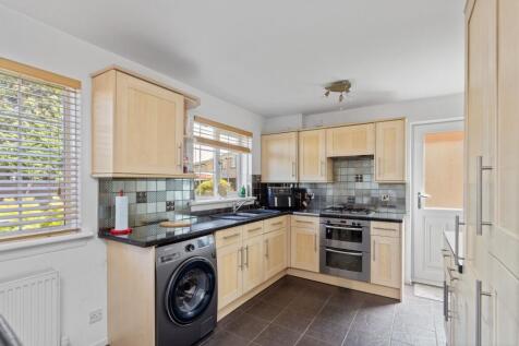 Kitchen/Dining Area