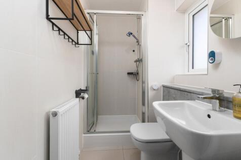 Bedroom One En Suite