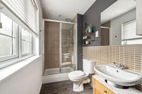 Bedroom One En Suite