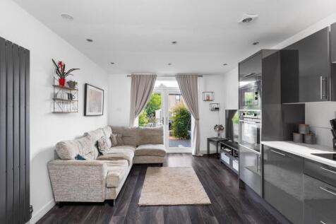 Lounge / Kitchen