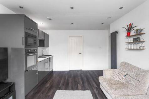 Lounge / Kitchen