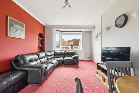 Lounge / Dining Area