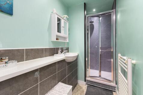 Bedroom One En Suite