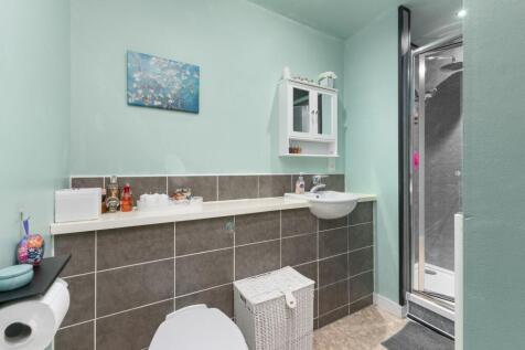 Bedroom One En Suite