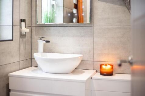 Bedroom One En Suite
