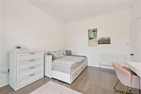 Lounge / Bedroom One