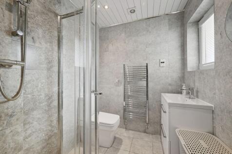 Bedroom One En Suite