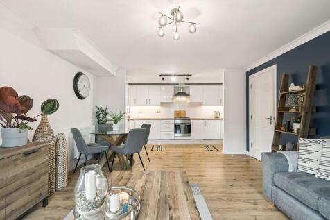 Lounge/ Dining/ Kitchen