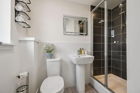 Bedroom One En Suite
