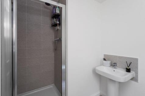 Bedroom One En Suite