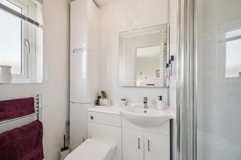 Bedroom One En Suite
