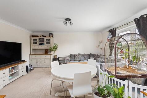 Lounge / Dining Room