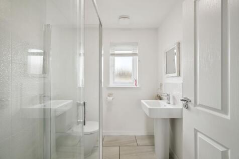 Bedroom Two En Suite