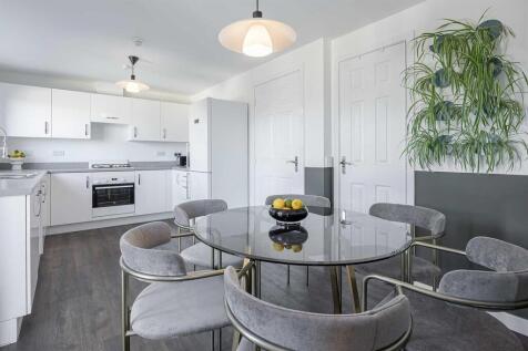 Dining/ Kitchen