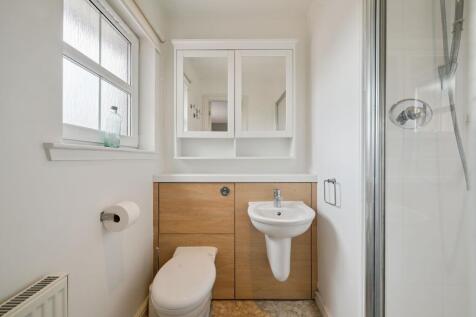 Bedroom To En Suite