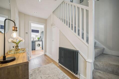 Hallway/ Kitchen