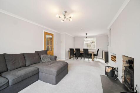 Lounge / Dining Room