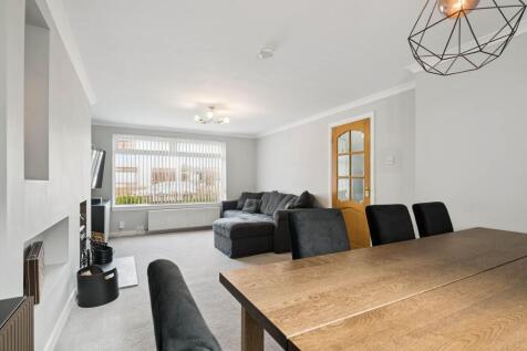 Lounge / Dining Room