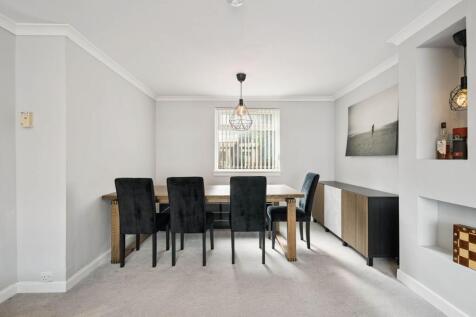 Lounge / Dining Room