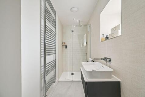 Bedroom One En Suite