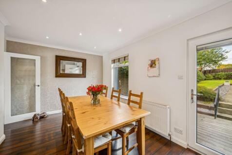 Kitchen/Dining Area