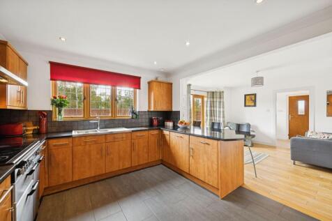 Kitchen/Living/Dining Area