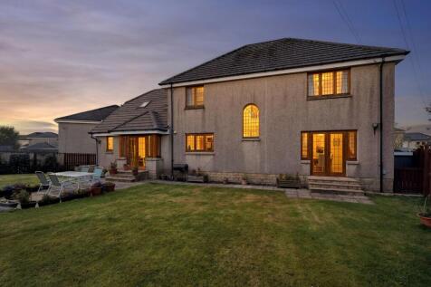 Twilight Rear View/Garden