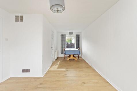 Lounge / Dining Room