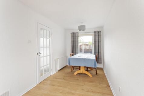 Lounge / Dining Room