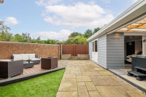 Rear Garden/ Summer House