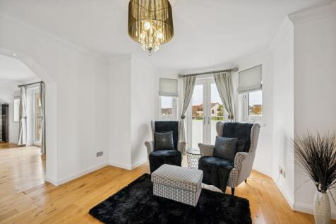 Principal Bedroom Suite