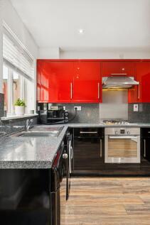 Kitchen / Dining Area
