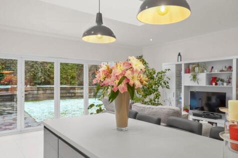 Lounge/Kitchen/Dining Room