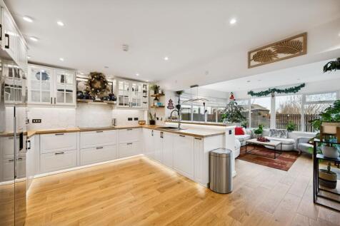 Kitchen/Dining/Living Area