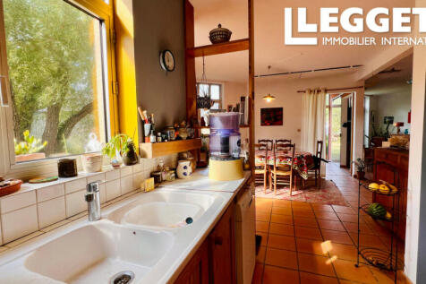 Property Image 4