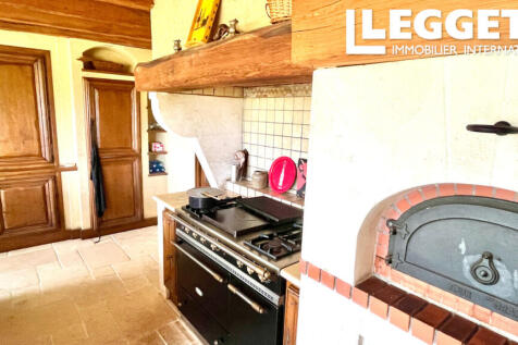 Property Image 4