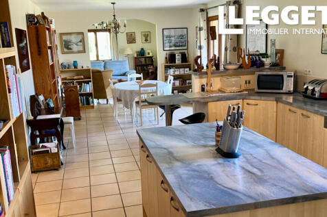 Property Image 4