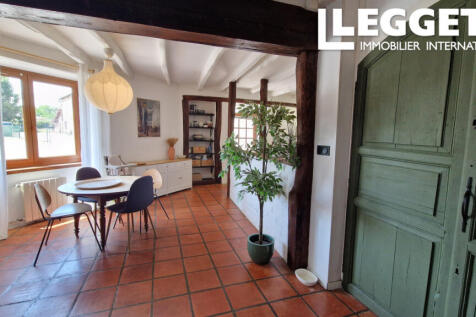 Property Image 4