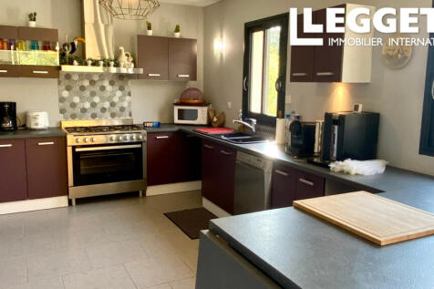 Property Image 4