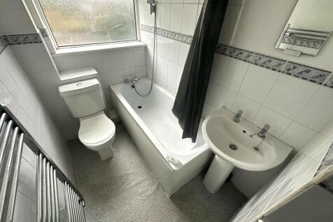 FITTED BATHROOM